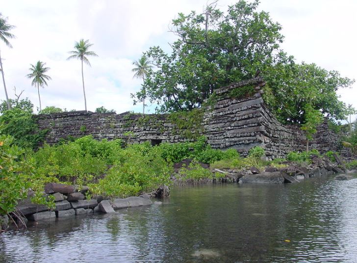 Nan Madol. Sus monolitos de más de 20 toneladas cada uno son un misterio. (Wikimedia)