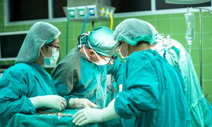 Investigación sobre ‘trasplante de cabeza’ en China despierta serias preocupaciones, incluso sobre la fuente de los cuerpos